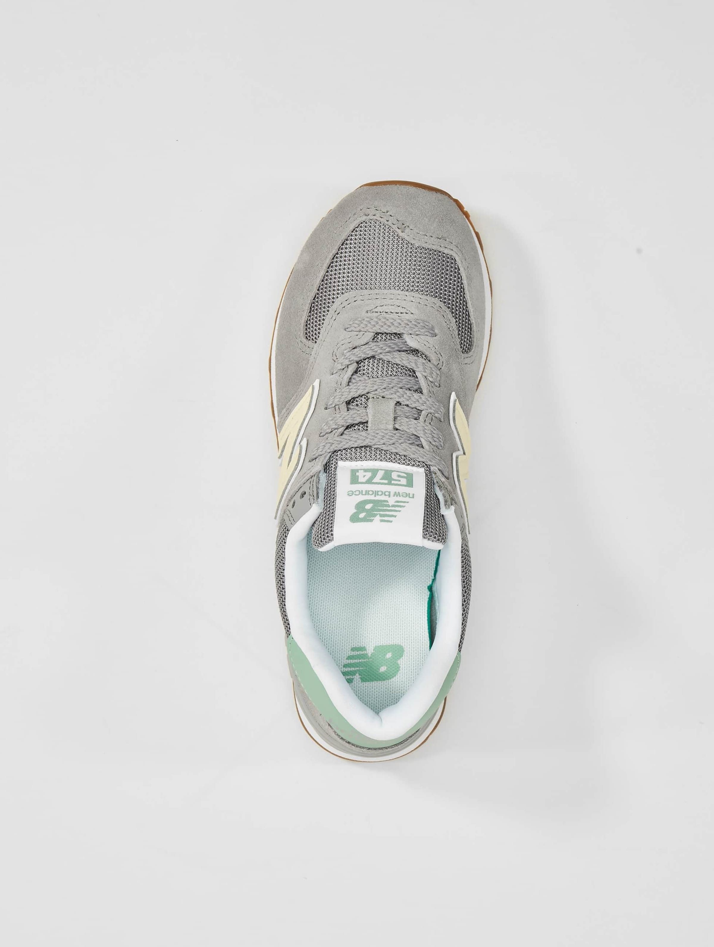 New balance 747 outlet horario