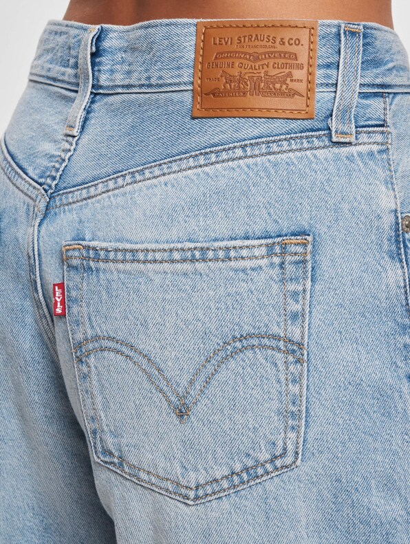 Levis High Taper Jeans-3