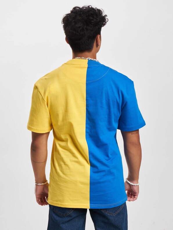 KU223-009-1 KK Signature Split Smiley® Tee-6