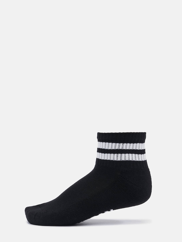 Sporty Half Cuff Logo-1