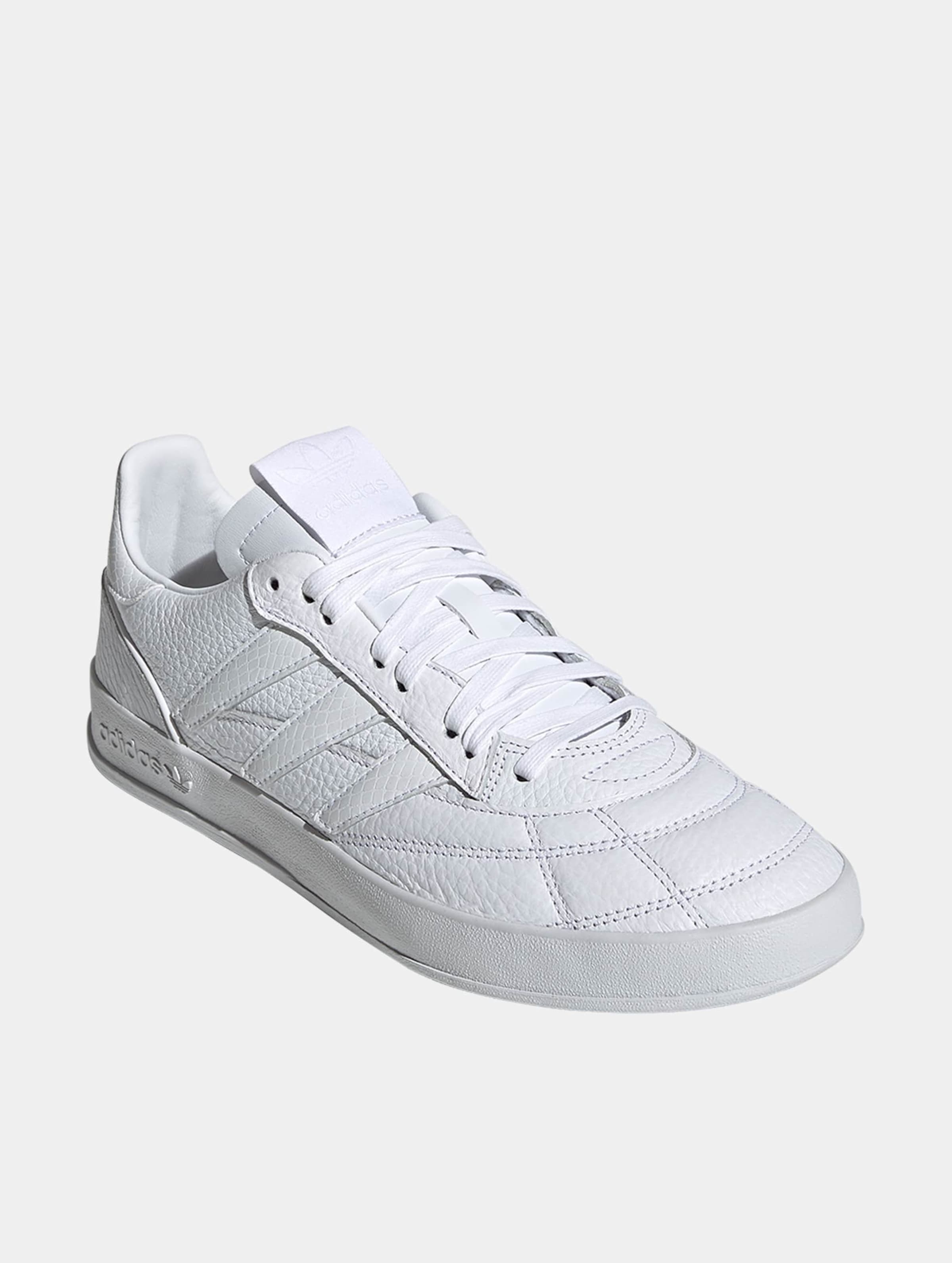 Adidas store sobakov p94