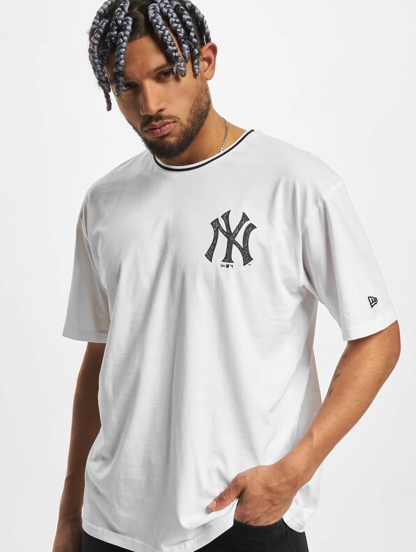 T-Shirt New Era Distressed Graphic Oversize MLB New York Yankees