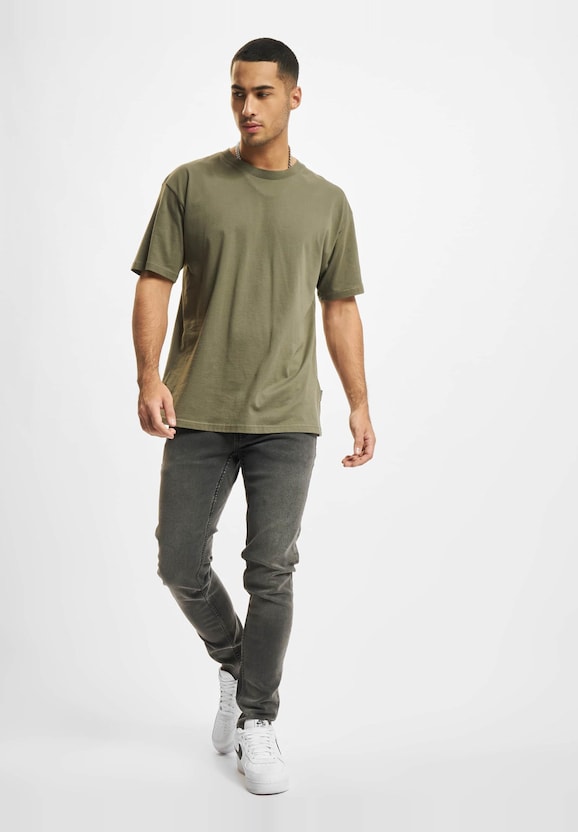 Mr. Red Skinny-4