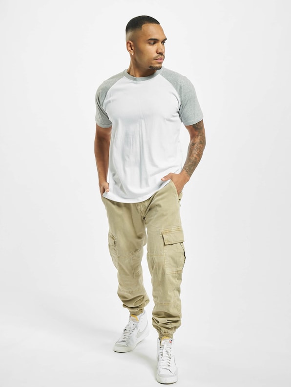 Raglan Contrast Tee-4