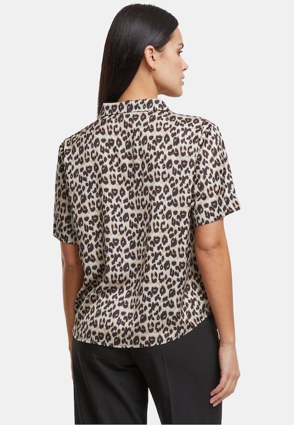 Ladies Leo Resort-1