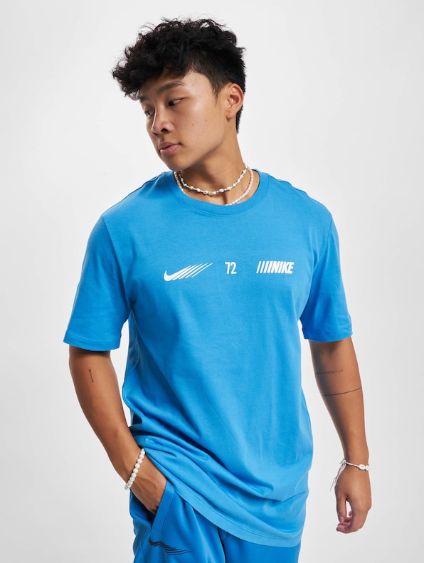 Nike Standard Issue T-Shirt-0