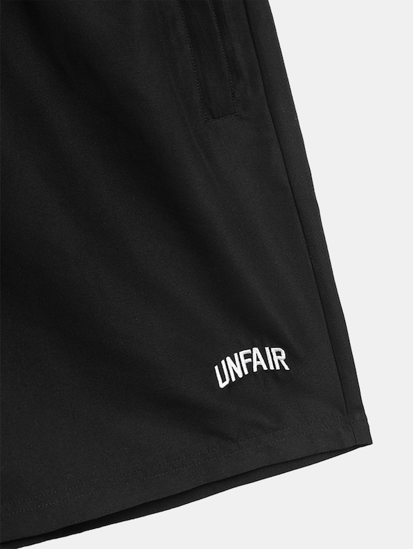 Curved Shorts Black-3