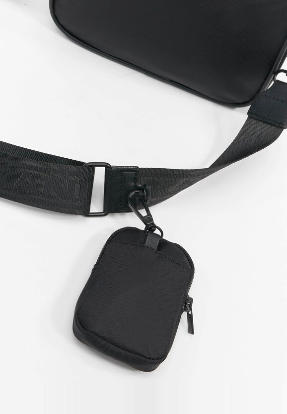 Signature Messenger -8