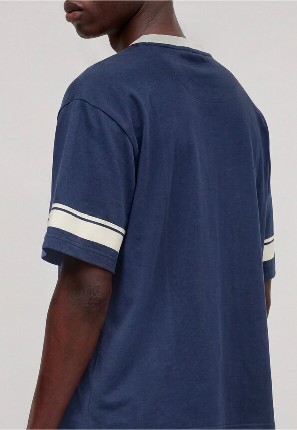 College V-Neck Boxy T-Shirt-4