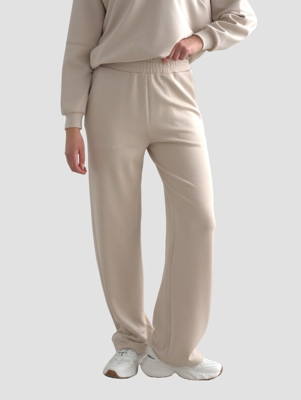 Comfy Modal Wide -0