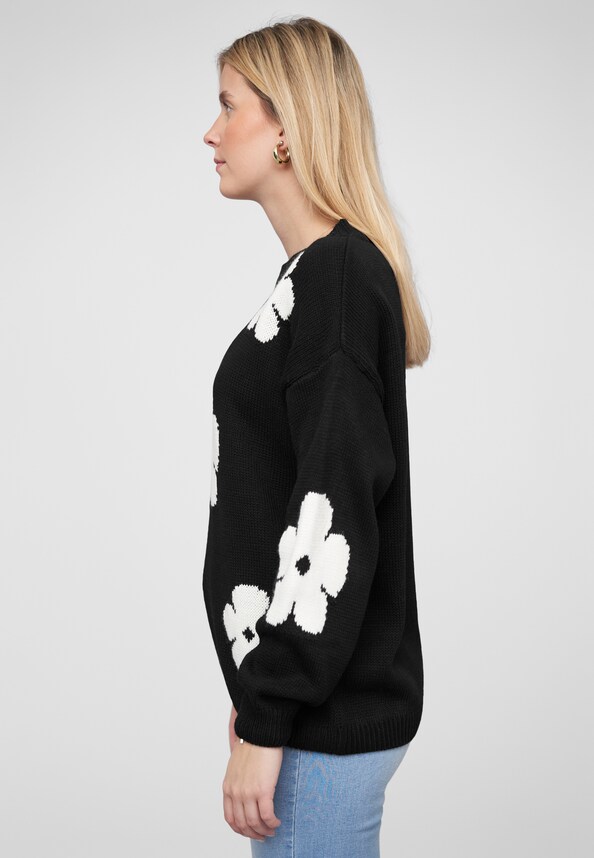 Cloud 5ive Crewneck Knit Sweater with Flowers-2