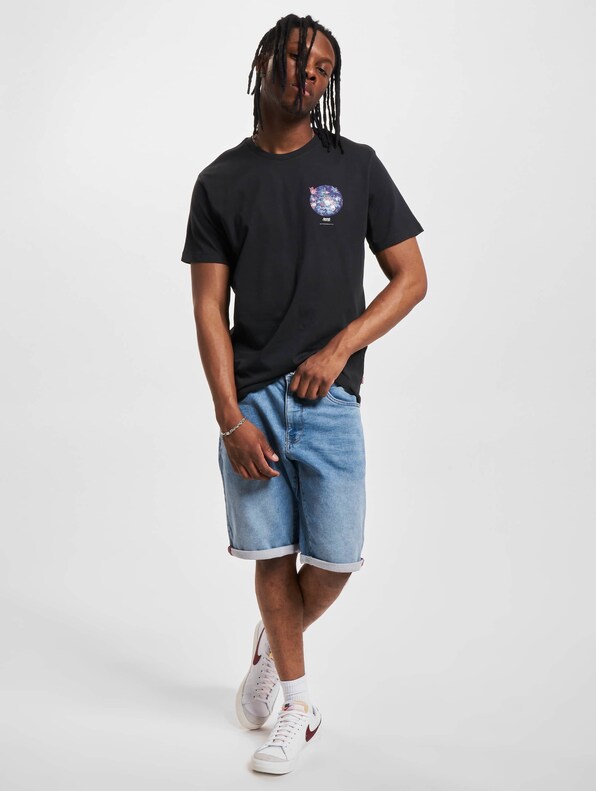 Levis Graphic Crewneck T-Shirt-4