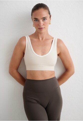 Shape Seamless Deep Cut Bra