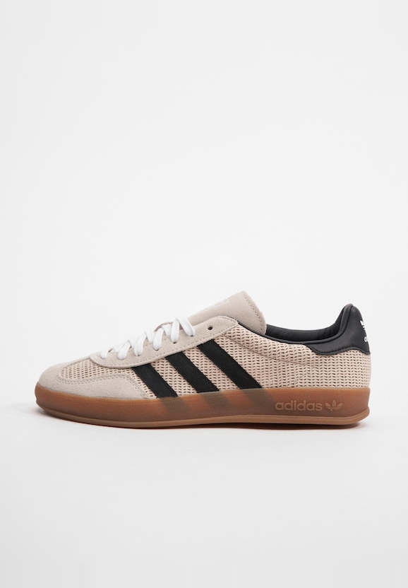 Gazelle Indoor -1