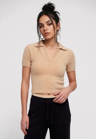 Fuzzy Knit Bee 