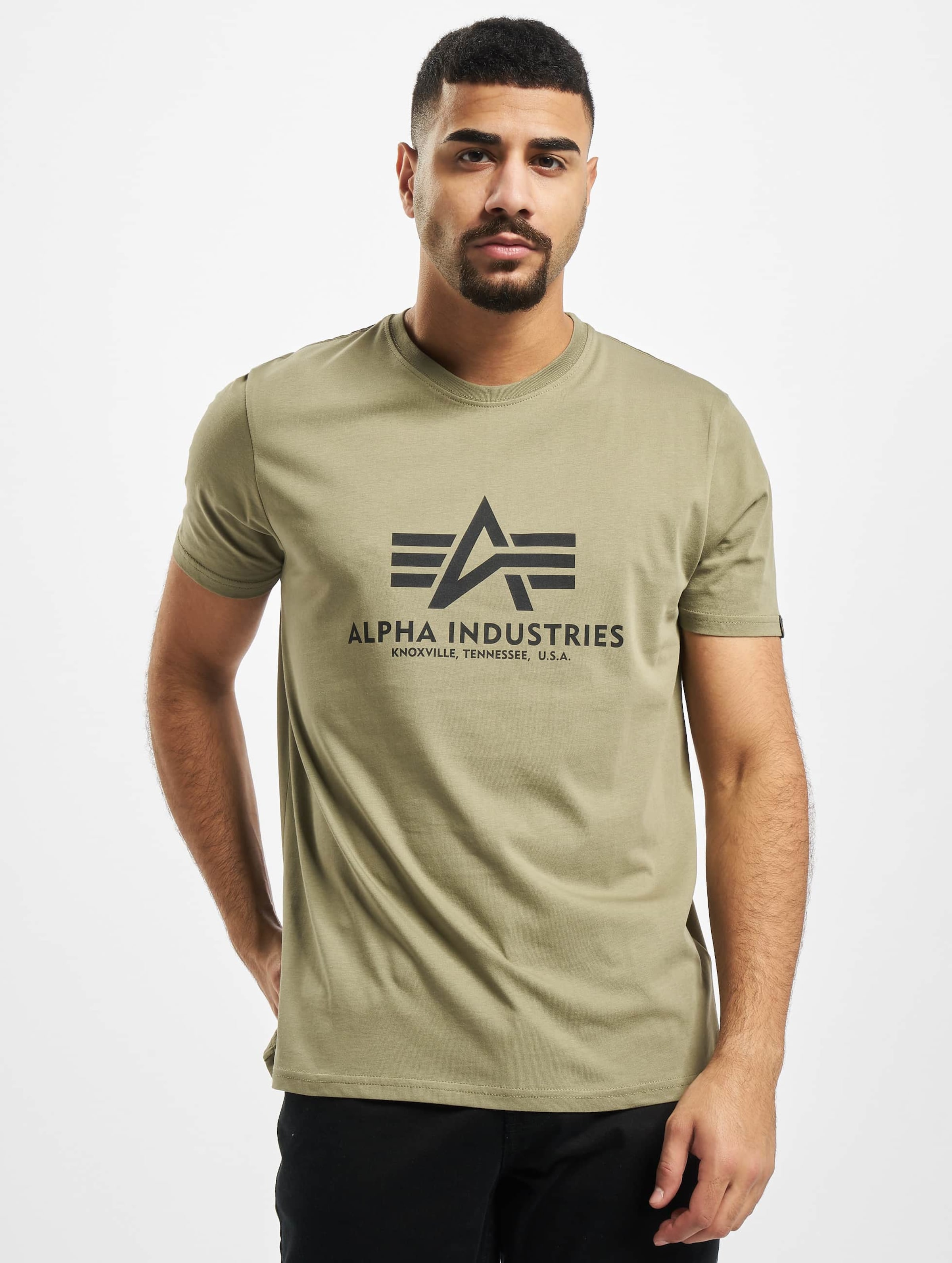 Alpha Industries Basic T-Shirt Mannen op kleur olijf, Maat XS