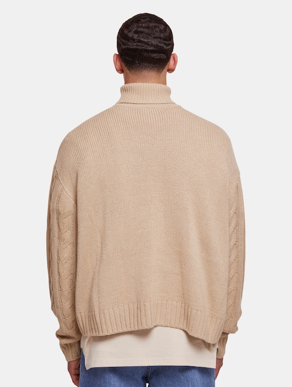 Boxy Roll Neck-1