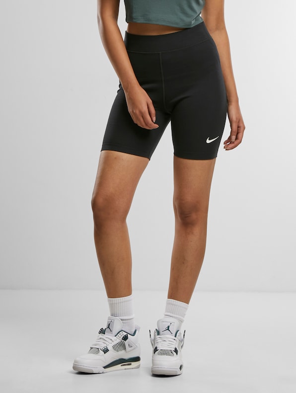 Nike Sportswear Classics Shorts-0