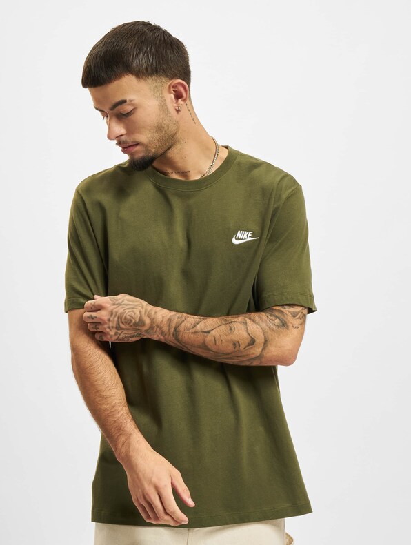 Nike Sportswear Club T-Shirts-0