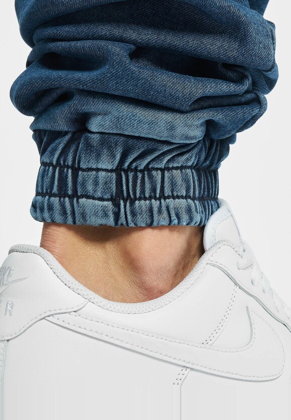Dorian -4