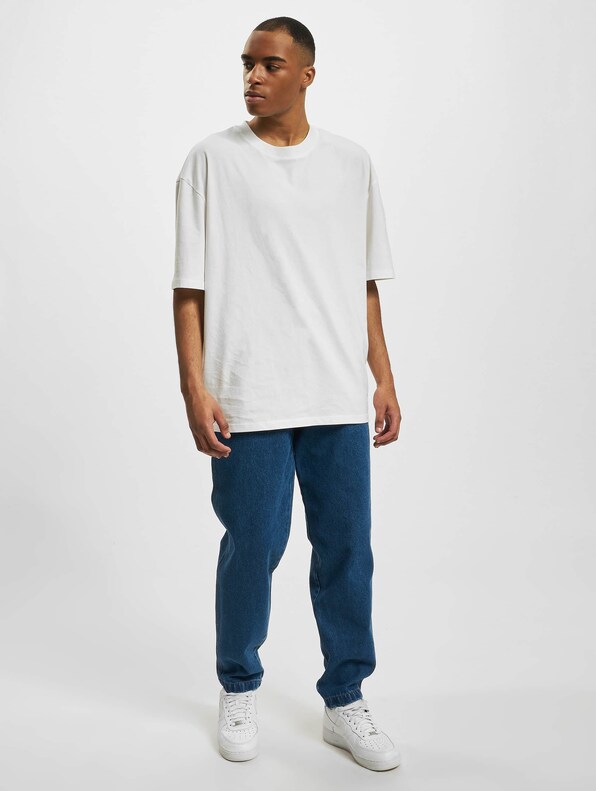 DEF Tapered Loose Fit Jeans-4