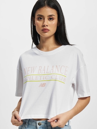 New Balance Essentials Athletic Club Boxy T-Shirt