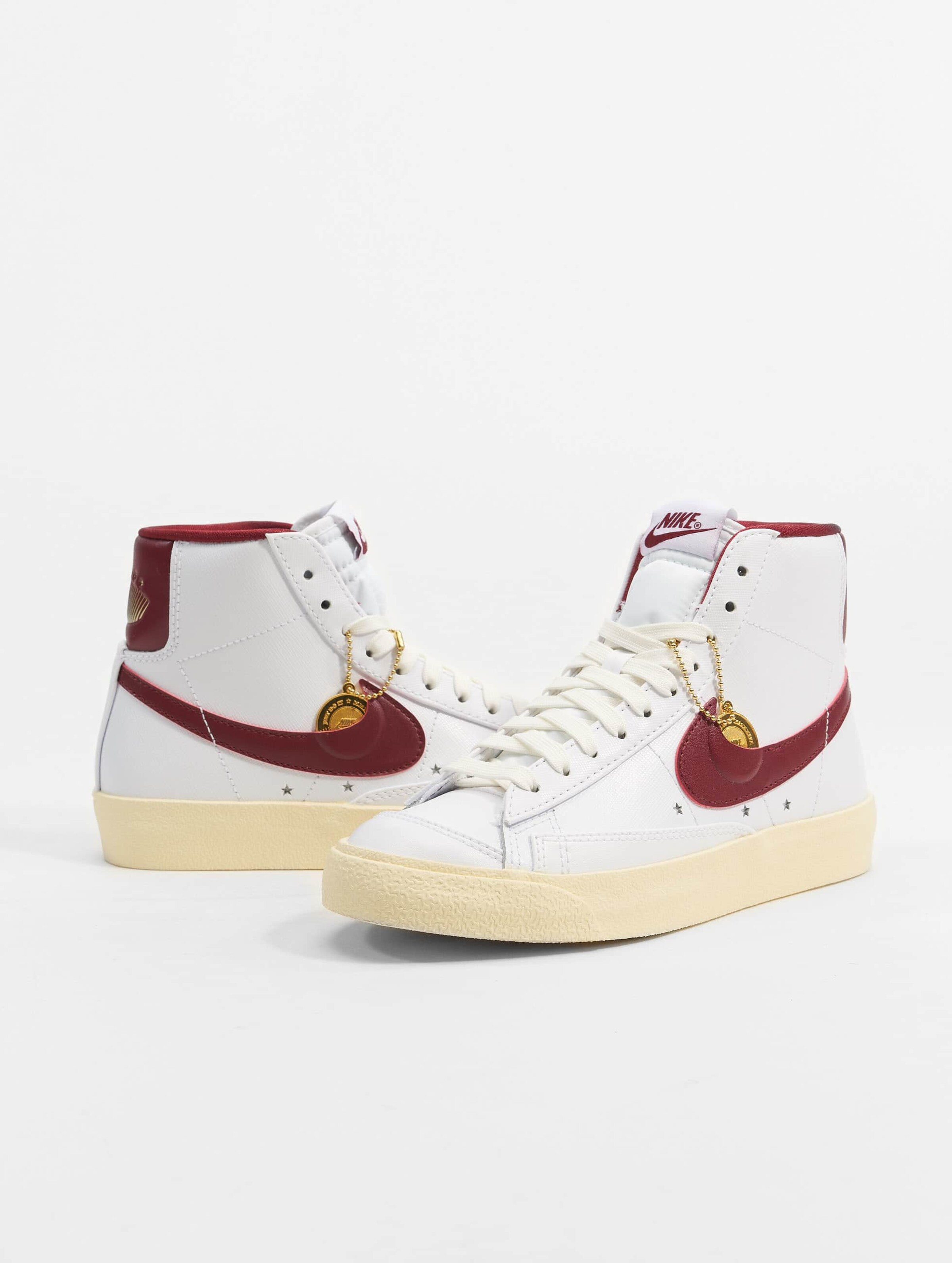 Blazer mids online