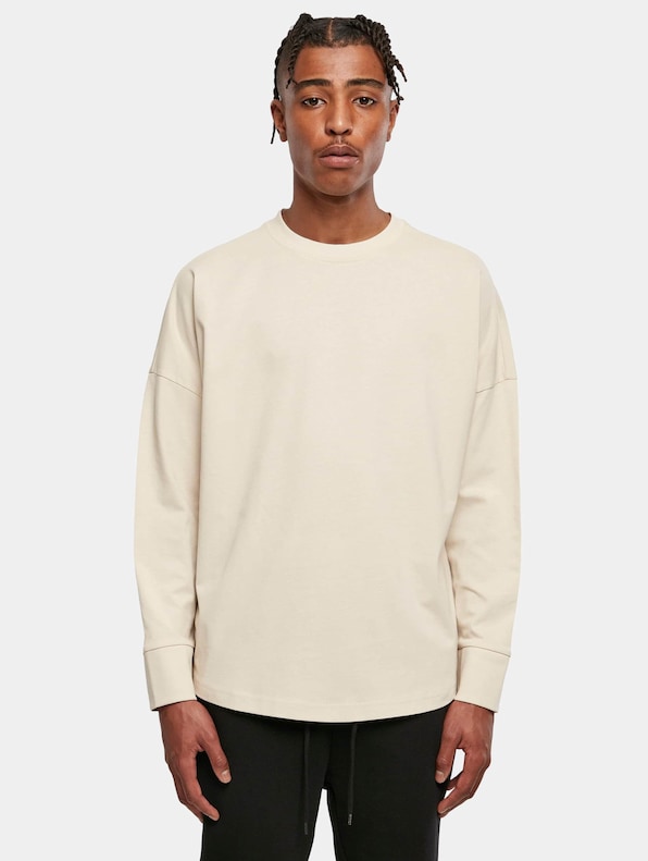 Oversized Cut On Sleeve -0