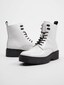 white_71891