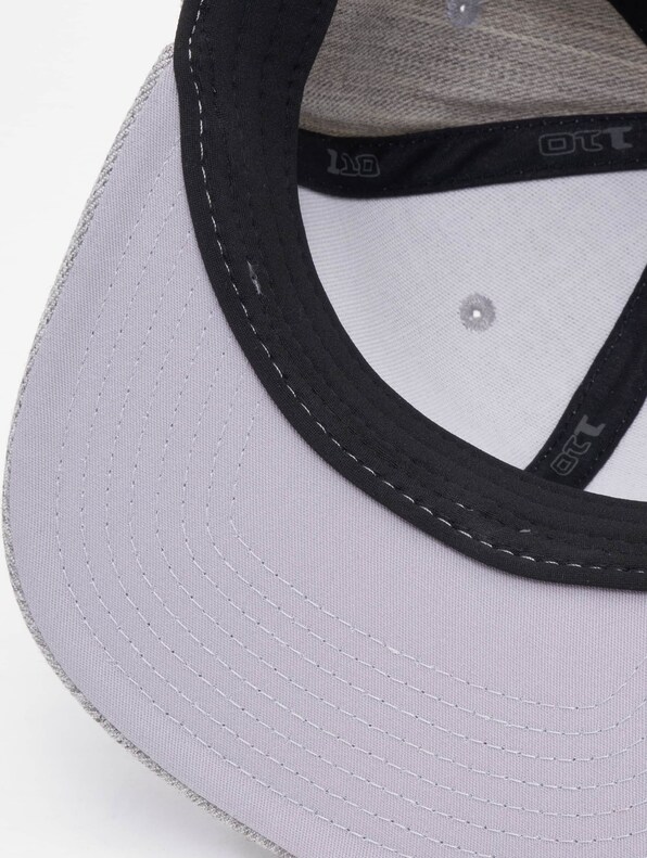 110 Fitted Snapback-3