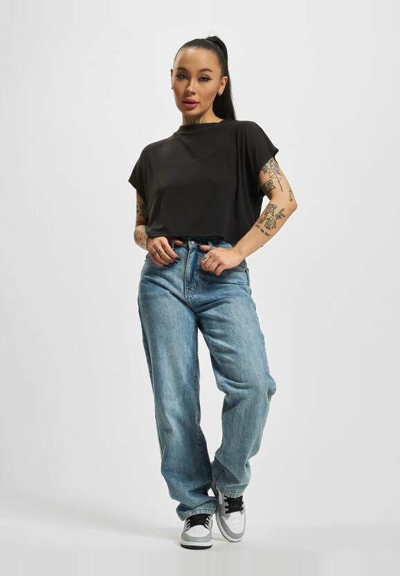 Modal Short-4