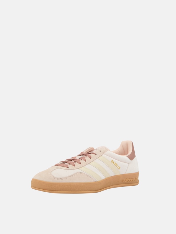 Gazelle Indoor W-2