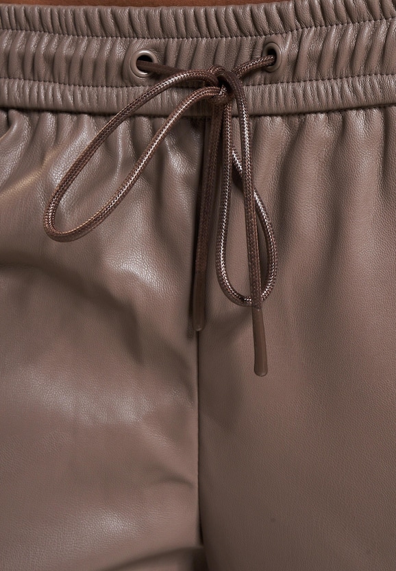 Hero Faux Leather Pull Up-3