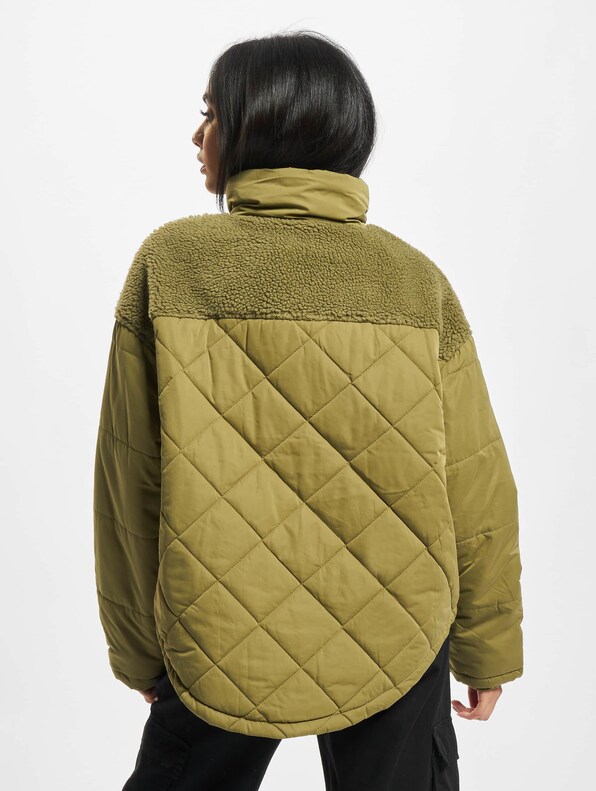 Ladies Oversized Diamond Quilt -1