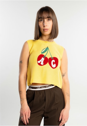 Cherry WMN Knit Vest