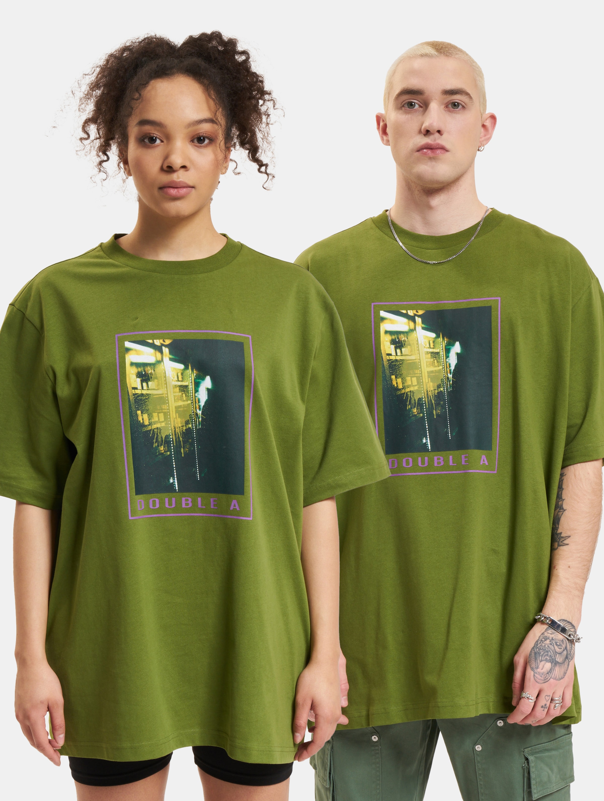Wood Asa Spray Paint T-Shirt Gots Mannen op kleur groen, Maat S