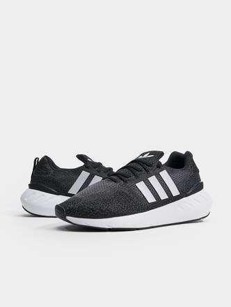 Adidas Originals Swift Run 22