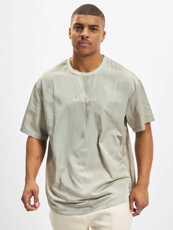 Oversized Gothic-2