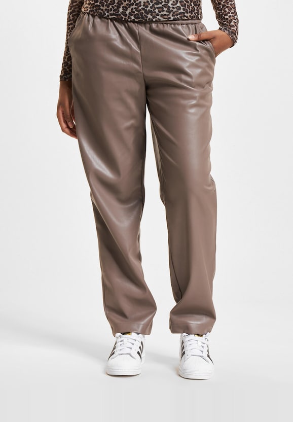 Hero Faux Leather Pull Up-2
