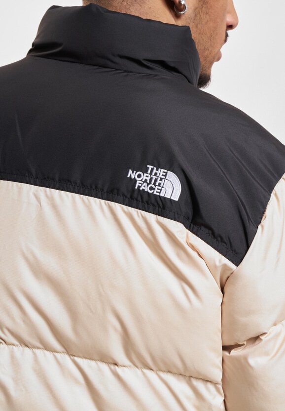 The North Face Saikuru Puffer Jackets-3