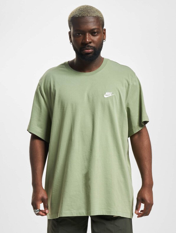 Nike Sportswear Club T-Shirt Oil