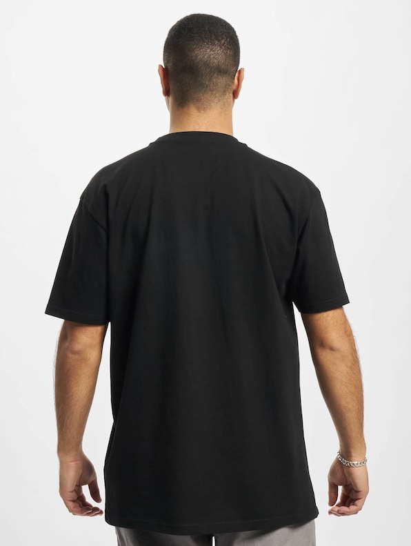 Attack Player Oversize-1