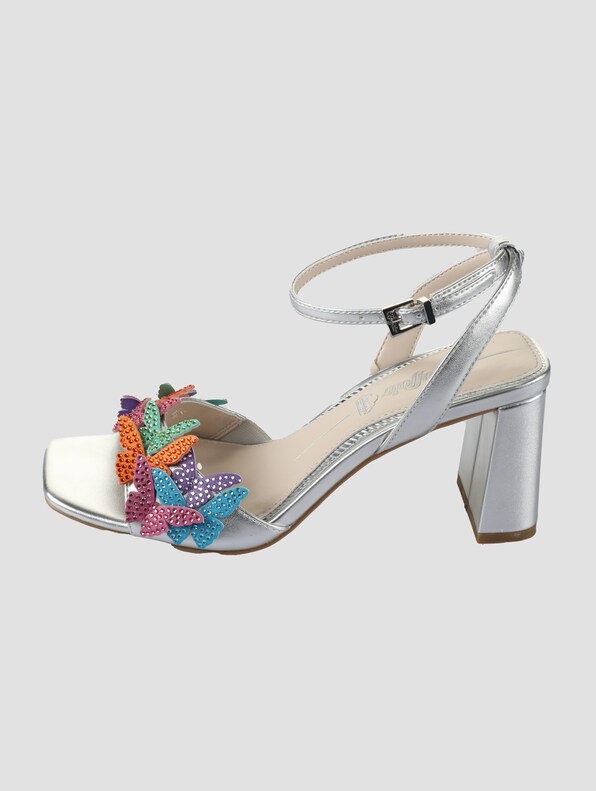 APRIL BUTTERFLY GLAM-0