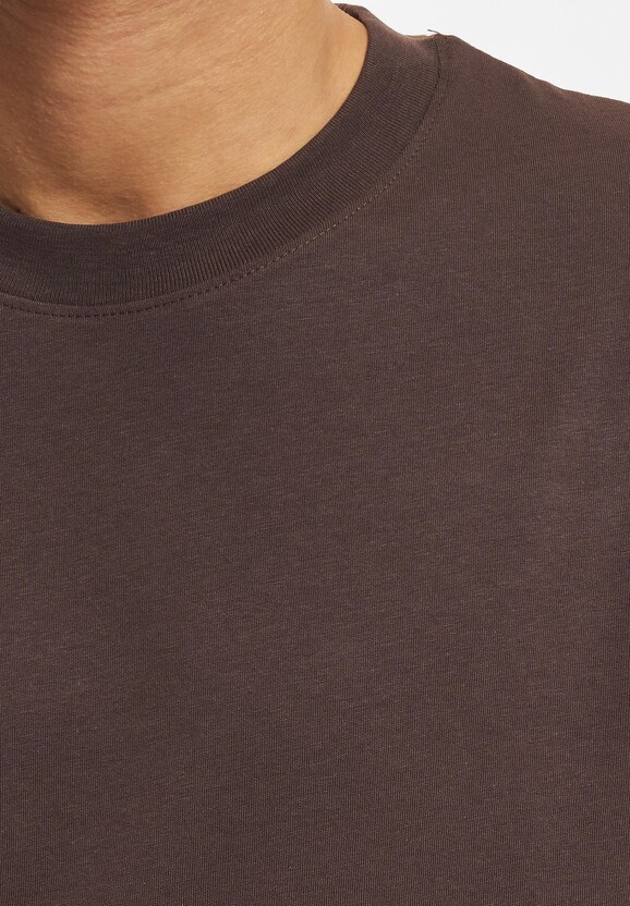 Bradley O-Neck-3