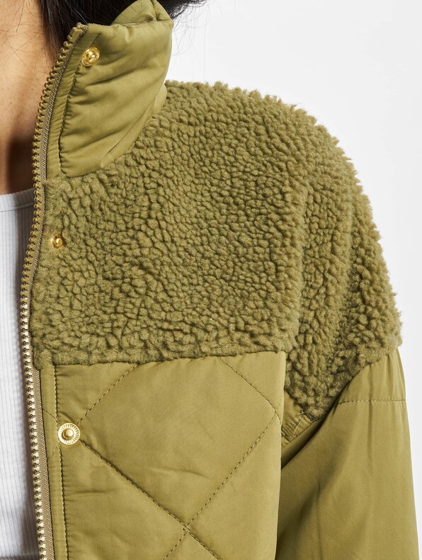 Ladies Oversized Diamond Quilt -3