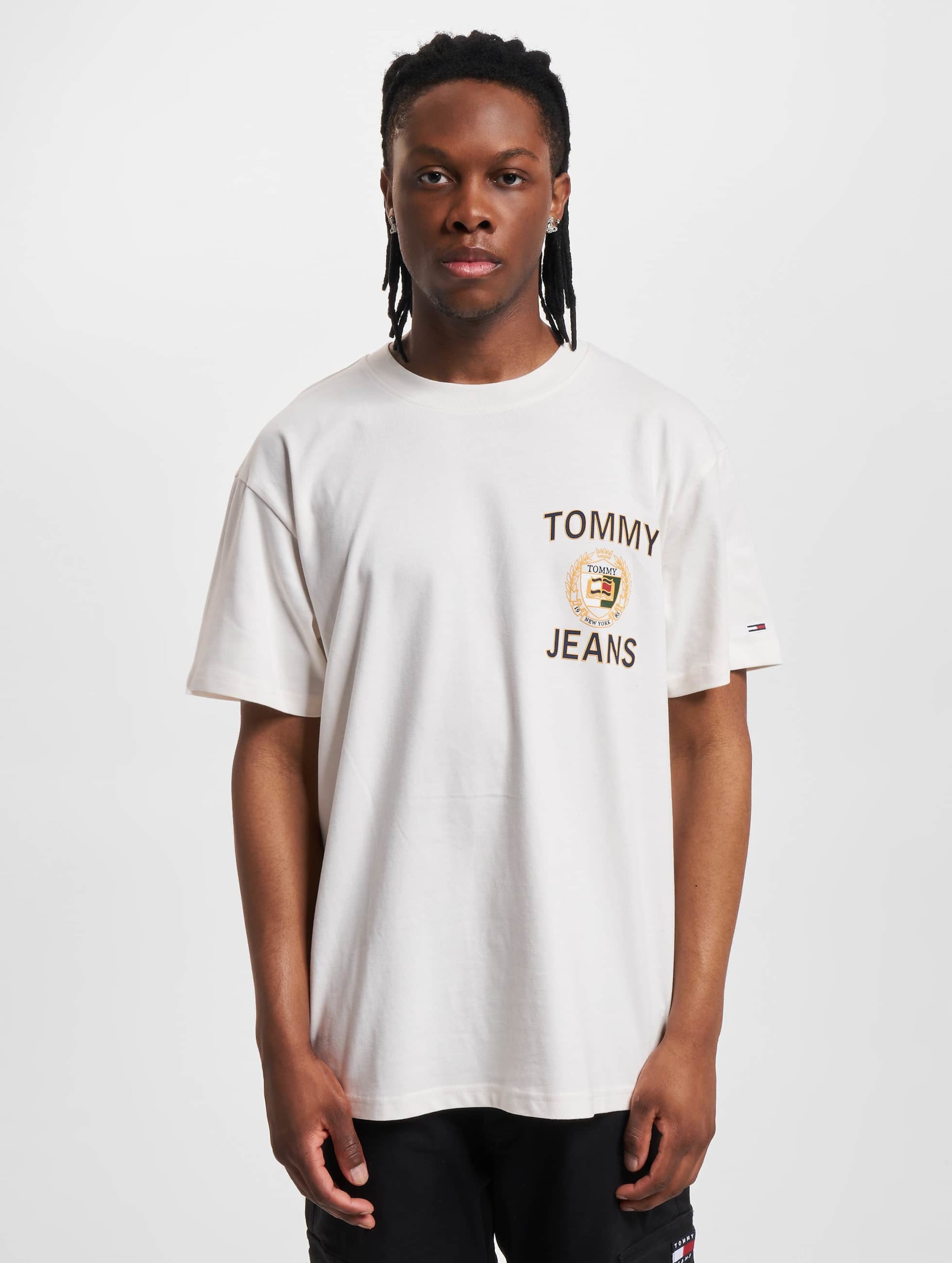 Tommy jeans 2025 white t shirt