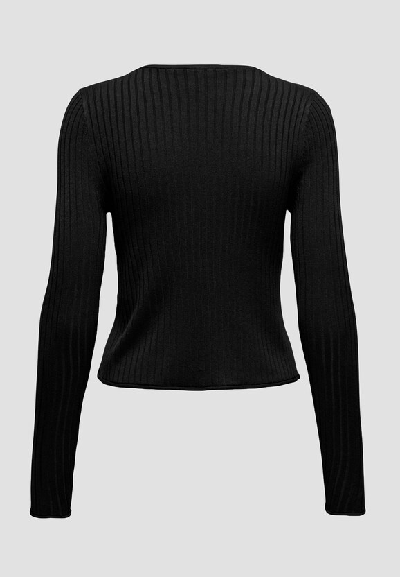 Mila V-Neck-3