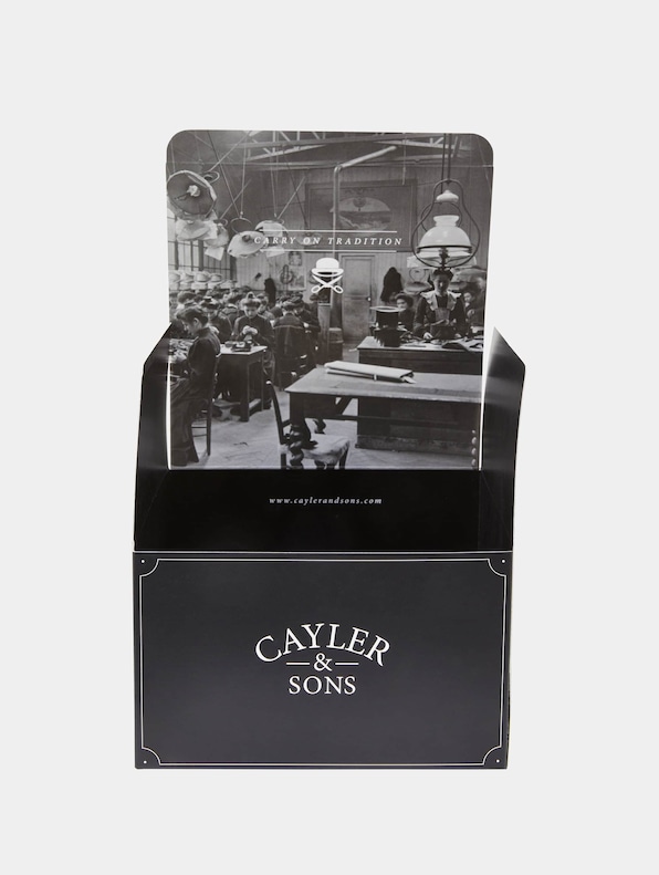 Cayler & Sons Capbox-2