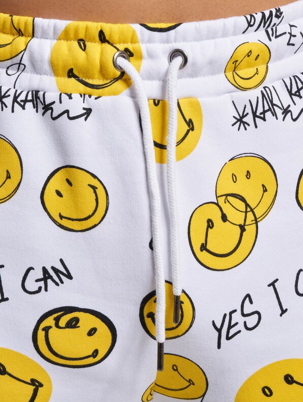 KK Small Signature SmileyÂ® Sweatshorts-4