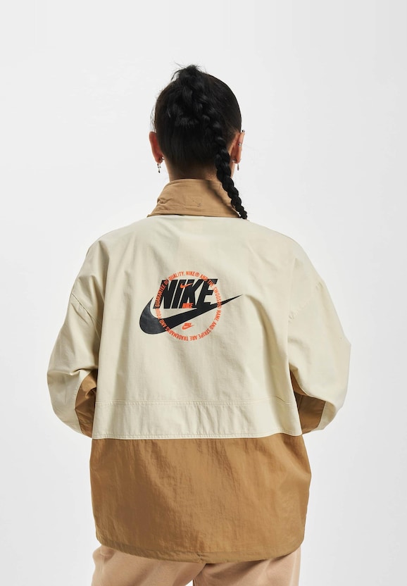 Windbreaker-0